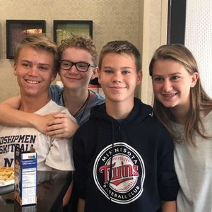 Meet your Posher, Marianne